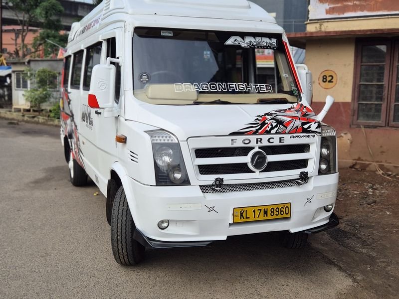 Tempo Traveller front and side view 6